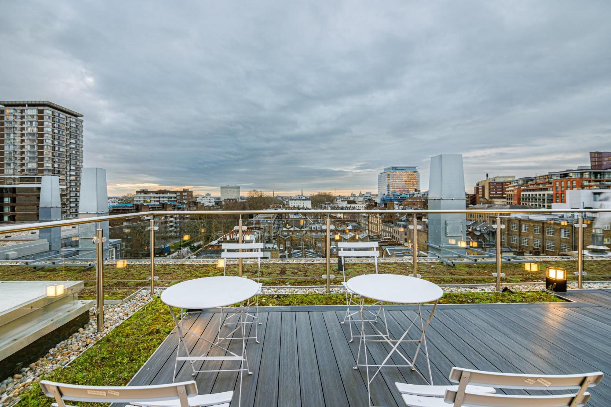 Elegant 3-Bedroom Penthouse In Marble Arch 70 Londra Esterno foto