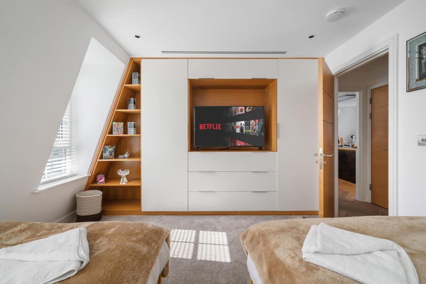 Elegant 3-Bedroom Penthouse In Marble Arch 70 Londra Esterno foto