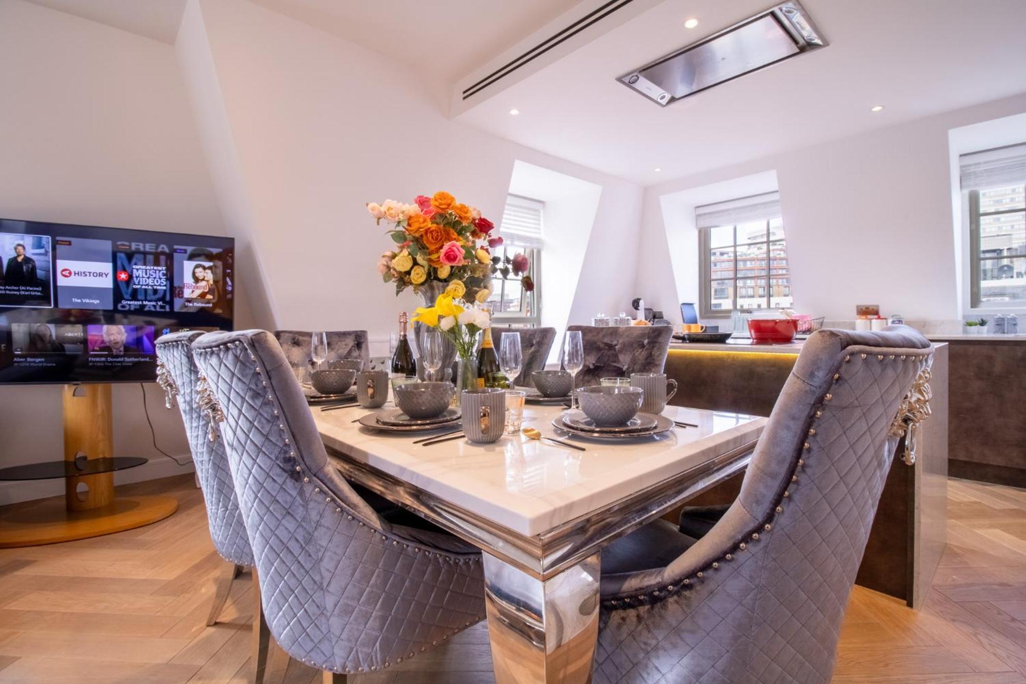 Elegant 3-Bedroom Penthouse In Marble Arch 70 Londra Esterno foto