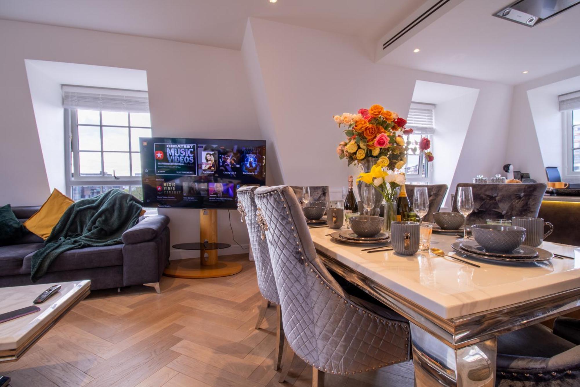 Elegant 3-Bedroom Penthouse In Marble Arch 70 Londra Esterno foto
