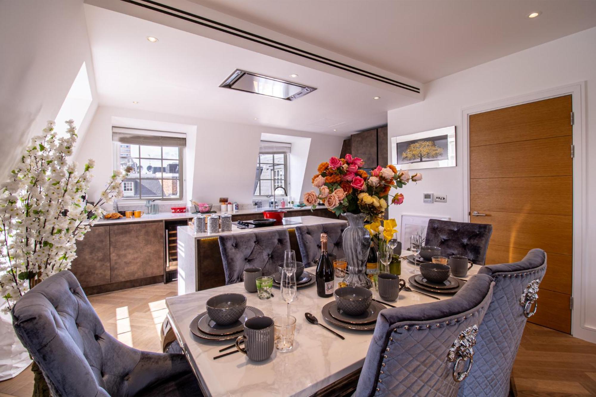 Elegant 3-Bedroom Penthouse In Marble Arch 70 Londra Esterno foto